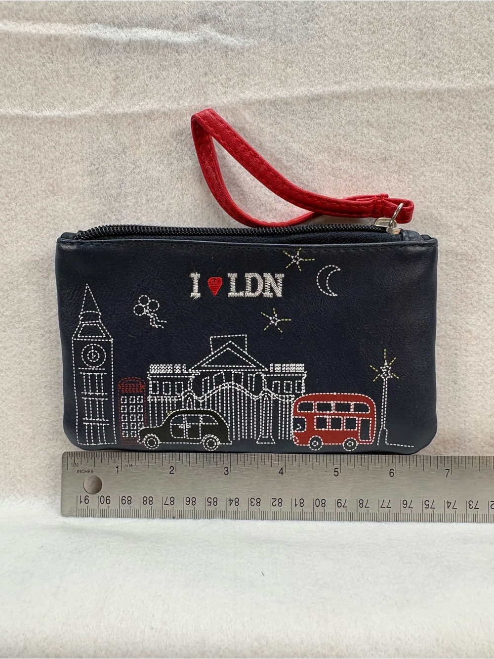 Atmosphere I Love London LDN Wristlet Clutch Coin Purse Travel Pouch Black Red - Picture 2 of 6